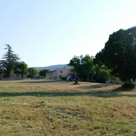 Les Bois Rouges 3* La Rochegiron